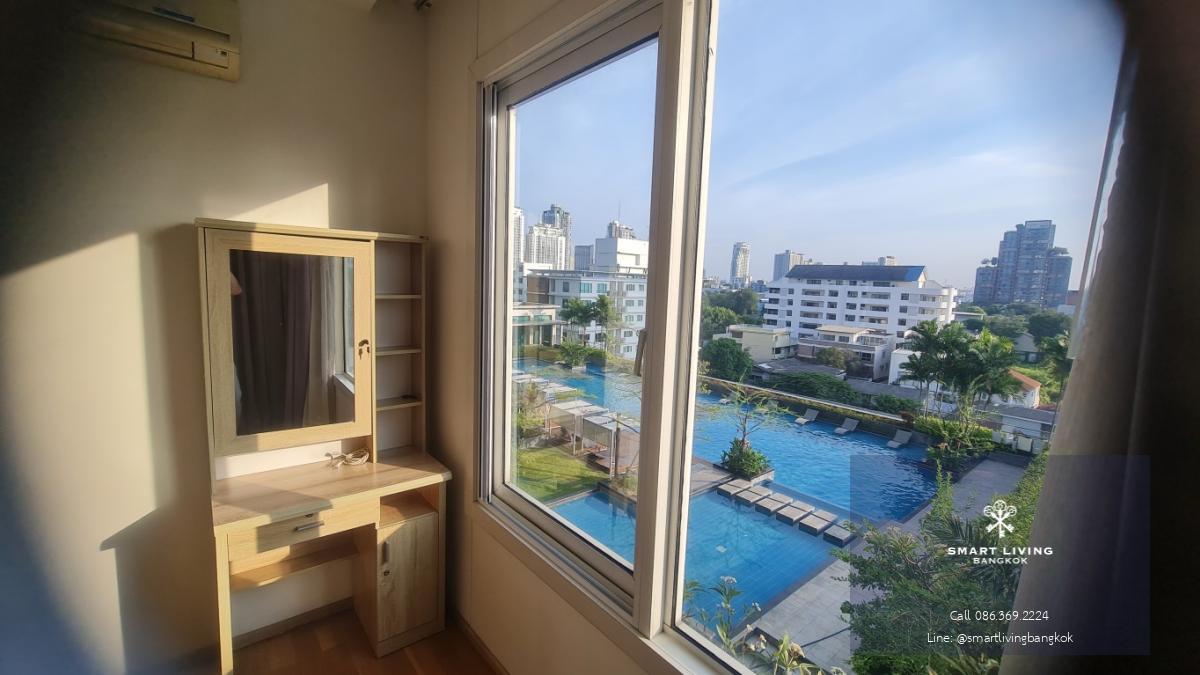 📢👇Rare item, 3 beds at Siri@Sukhumvit .Good deal also with free internet, good location in Thonglor, fully furnished, pool view, walking distance to Community Malls, Starbucks, 7-11 (right next door), restaurants. Very convenient for traveling from both S