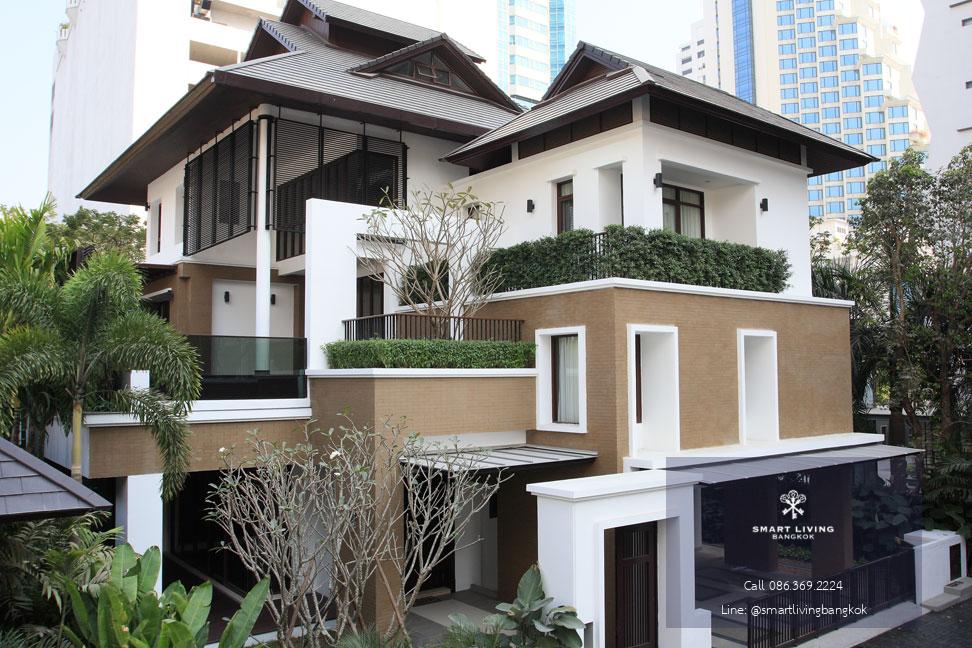 House for rent ,4 bedrooms, Huge space ,Near BTS Asoke