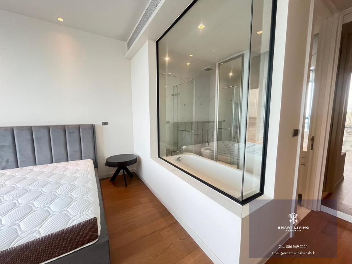 📢👇 Live with your pet at one of luxury place by the river spacious river view, long big balcony, quiet and peaceful place near Sathorn, Shrewsbury international school, partly furnished