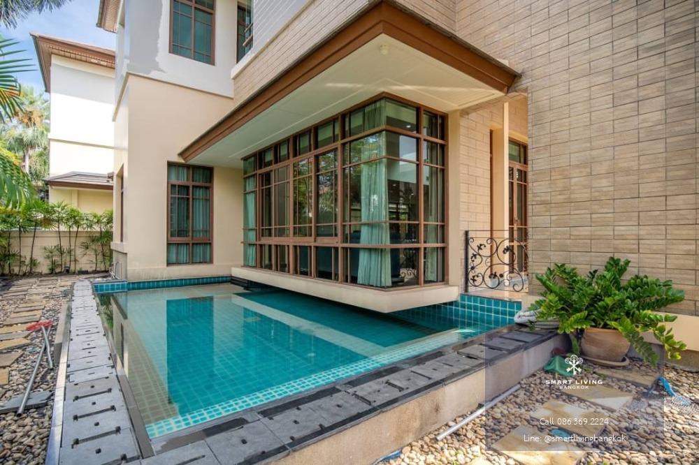 Luxury corner unit house with private pool and Jacuzzi for rent / sale in nice quiet and shady village with good security in the heart of BKK near St.Andrews International School Bangkok, Bangkok Adventist International