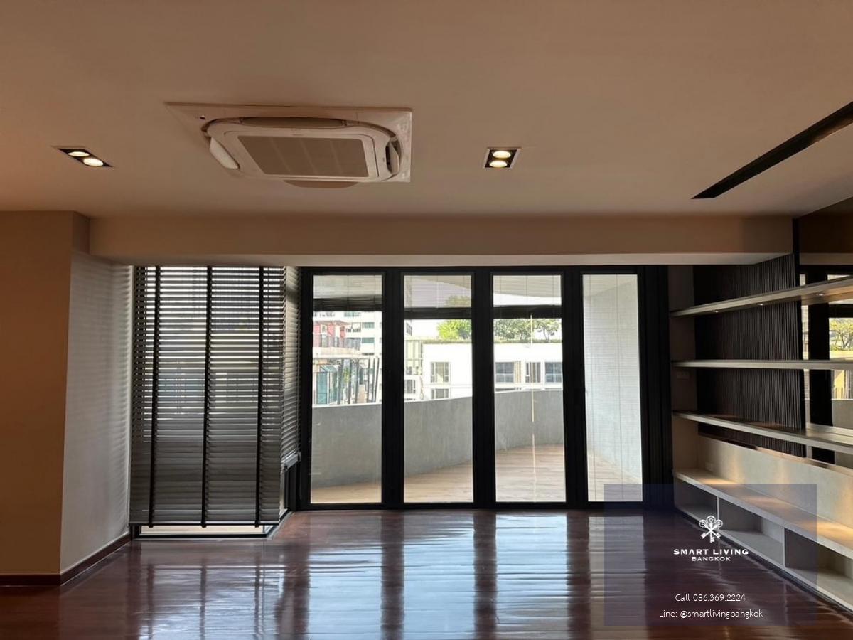 📢👇Newly renovated Penthouse at Ploenchit Terrace for sale, big balcony , located  near Central World, Central Embassy, Central Chidlom, express way