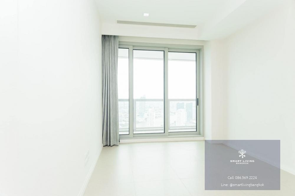 📢👇Relaxing in the luxury condominium by the river near Icon Siam,big balcony face the river, partly furnished