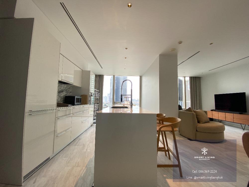 Experience with The Ultra luxury Condo near Chrao phraya river, Huge and furnished surrounded by convenience place