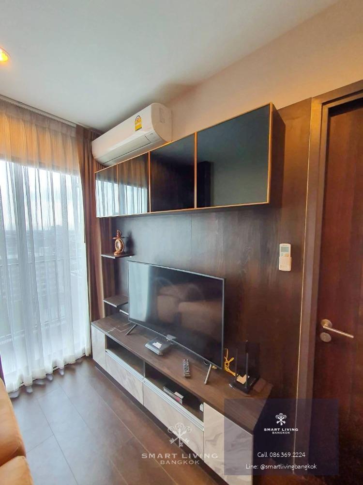 C Ekkamai 1 bed, nice and modern unit, never been rented with clear city view.