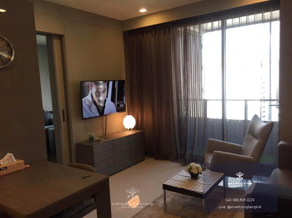 M Silom 1 bed, beautiful unit with clear city view and close to Silom Plaza and AIA Tower.