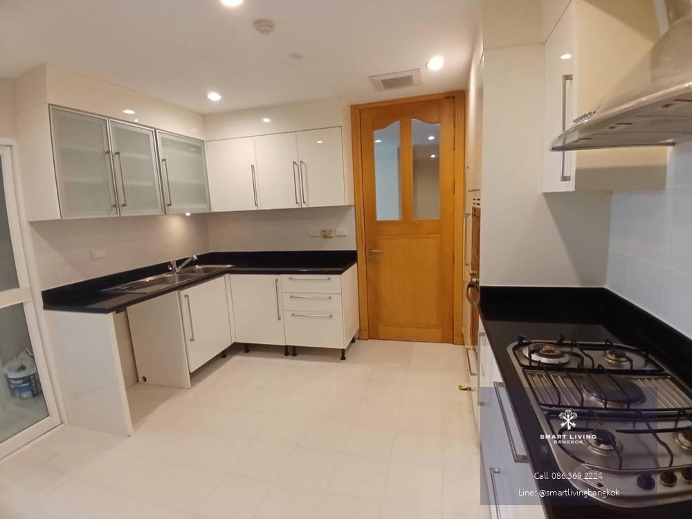 For rent 3 bedrooms, petfriendly in town near BTS Phromphong