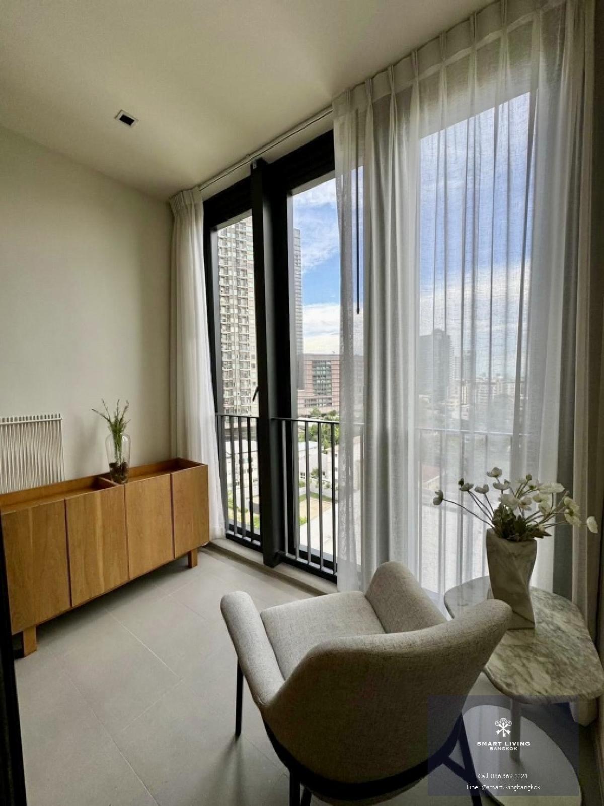 📢👇 Hurry book now. Very good price for luxury condo with 5 stars concierge service, close to BTS, only about 10 mins walk to Em district , nice layout and decor, fully furnished, ready to move in