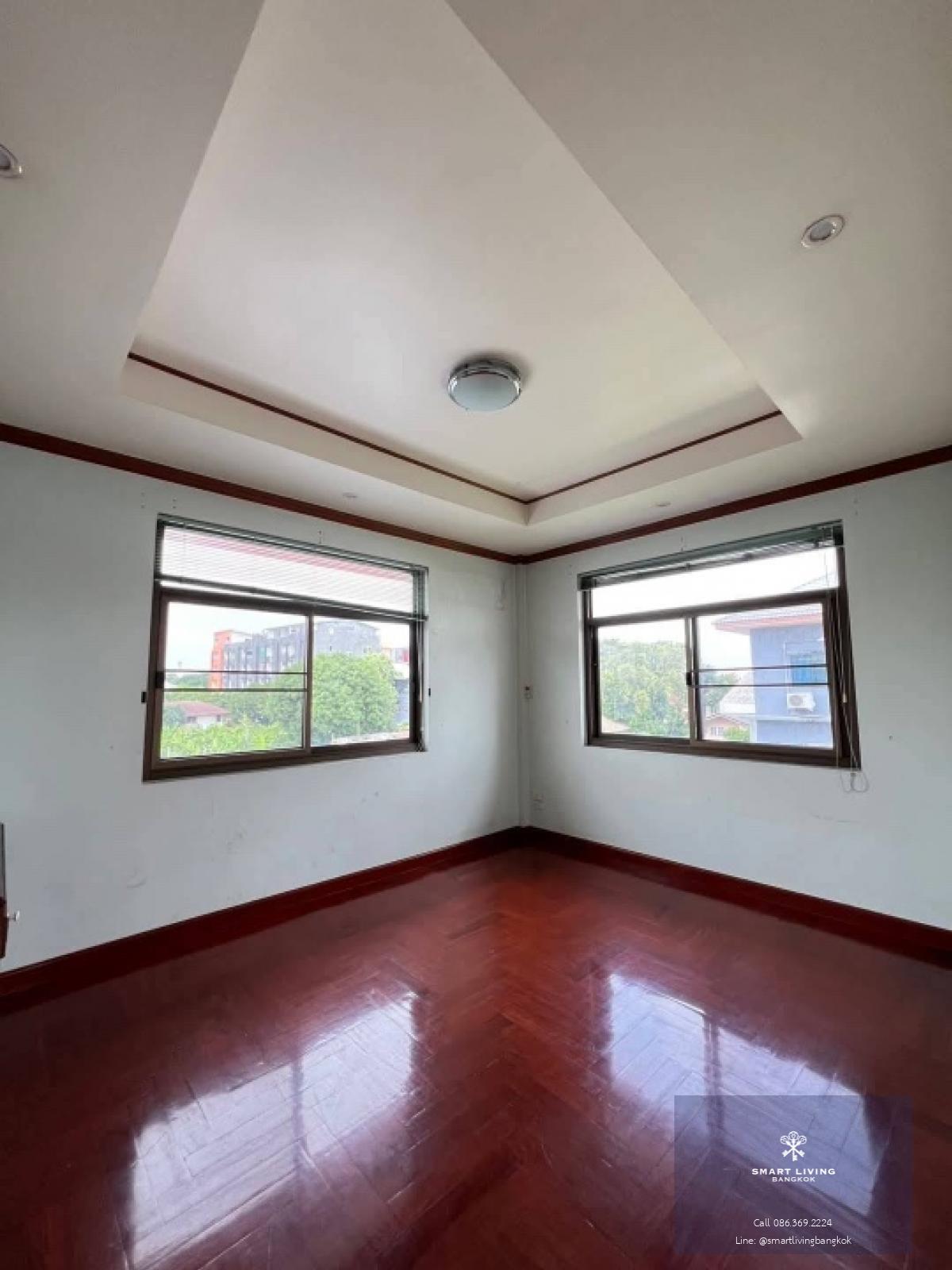 📢👇 Single house in Ladprao 93, 3-story, suitable for use as an office, workplace, or live-streaming studio. Registration is allowed.