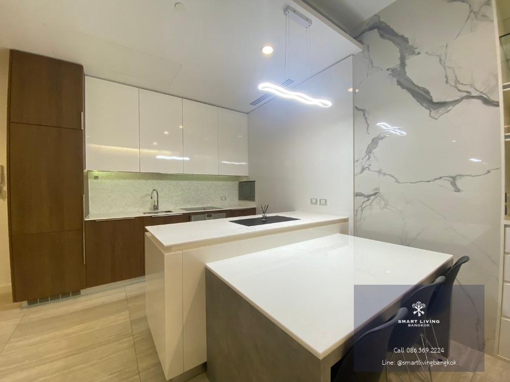 For rent luxury condominium✨️ Renovated unit Fully Furnished facing City view and nice location near bts rajadamri