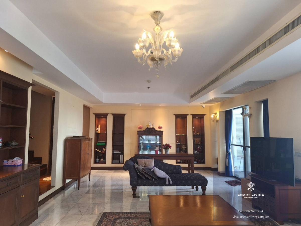 📢👇Living or investing in luxury duplex unit with private pool and panoramic city view , walking distance to Emporium