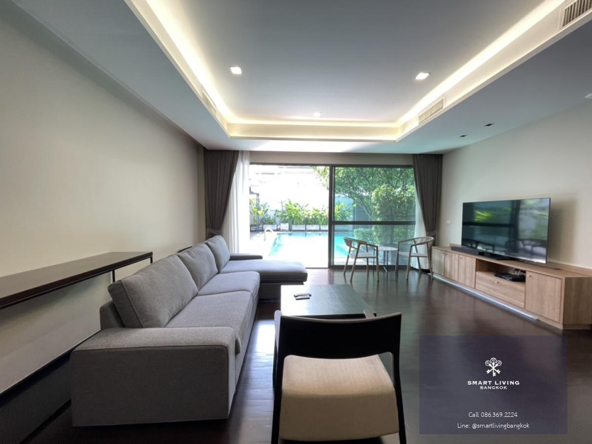 📢👇Special unit by the pool,  big living room,  near Lumpini park , Velaa community mall, ONE Bangkok , easily access to many street.