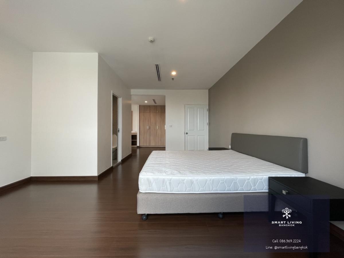 📢👇 Newly renovated unit, unblocked view , 4 bedrooms , easily access many routes: Ekamai, Thonglor and Phrakanong, Rama 9