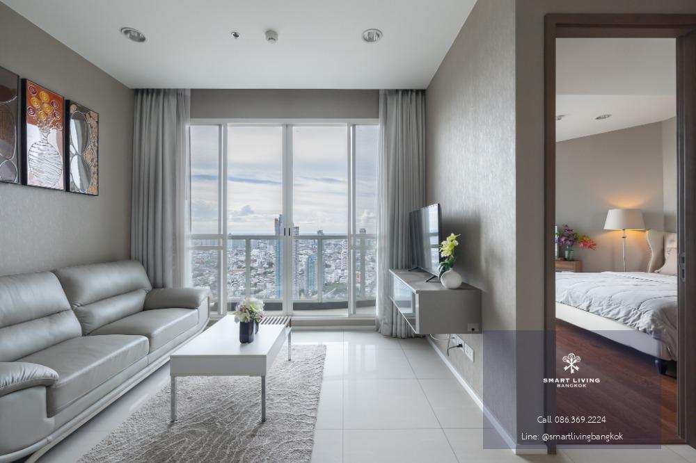 ให้เช่า คอนโดหรูที่ Menam Residences, ขนาด 1 ห้องนอน, ตกแต่งสวย เฟอร์นิเจอร์ครบ, ชั้นสูง วิวแม่น้ำเจ้าพระยา, ใกล้ BTS สะพานตากสิน