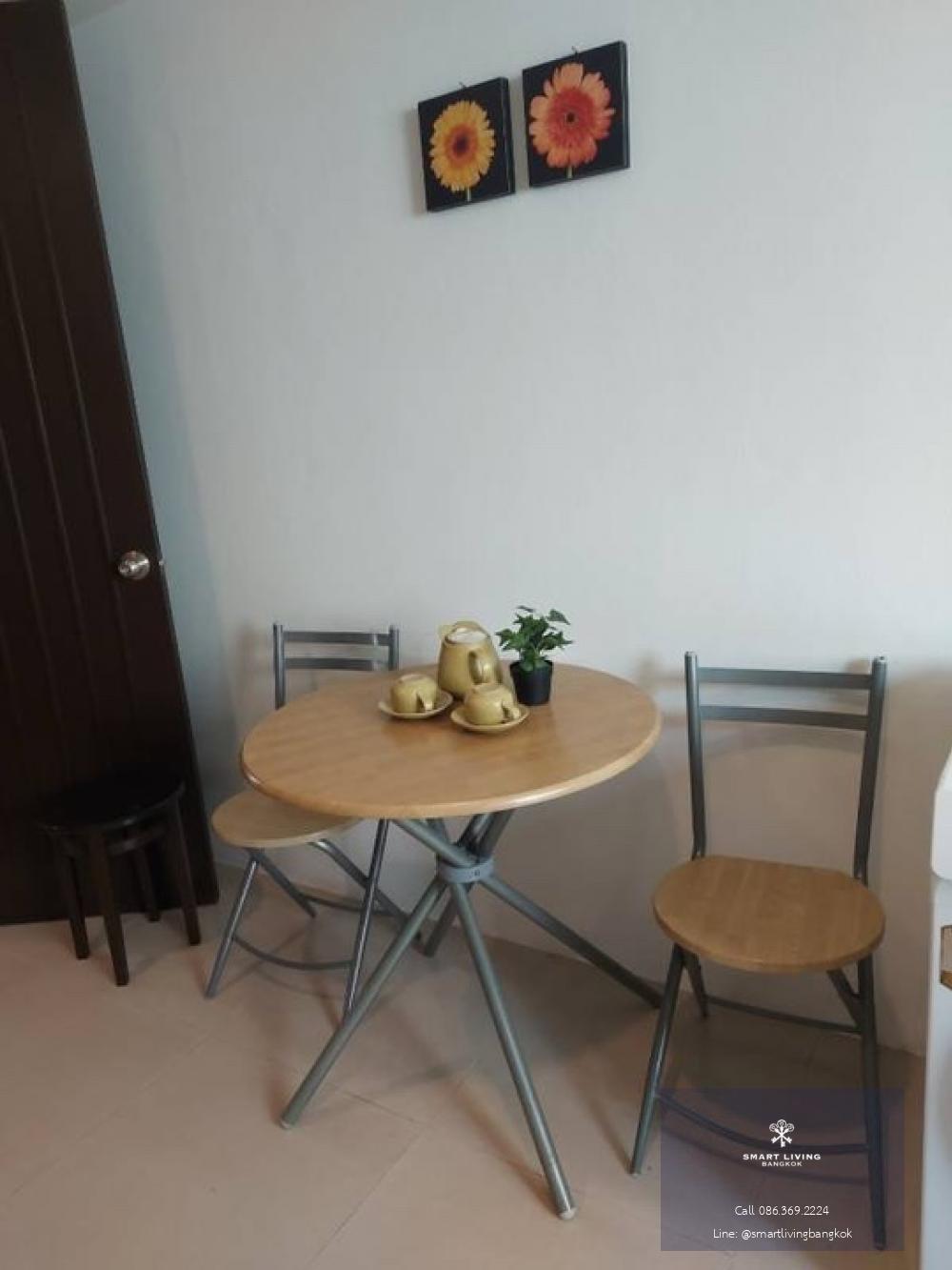 📢👇PETFRIENDLY in Sathorn, big size unit for 3 beds, fully furnished, big balcony, located in business area Sathorn, Silom, many restaurants and shopping centers, supermarkets#petfriendly