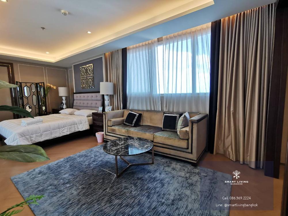 For rent Menam Residence ,penthouse ,4 bedrooms ,luxury interiors by developer near BTS Saphan Taksin