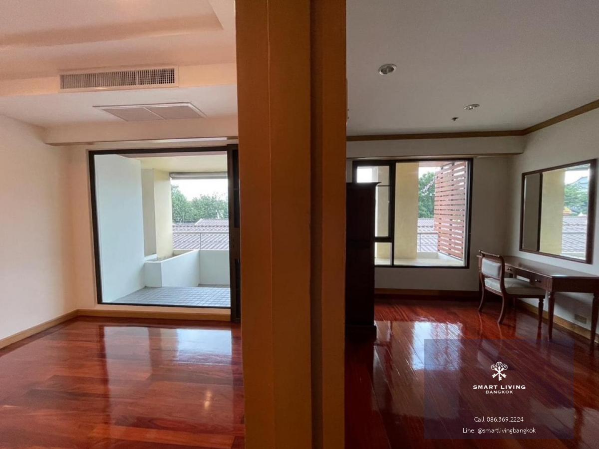 📢👇 Grab or gone! Reasonable and worth price for living or investing at luxury condominium by the Chaopraya river , Convenient transportation and traveling as free shuttle boat service from the condo to various piers to connect to the BTS or walk from the