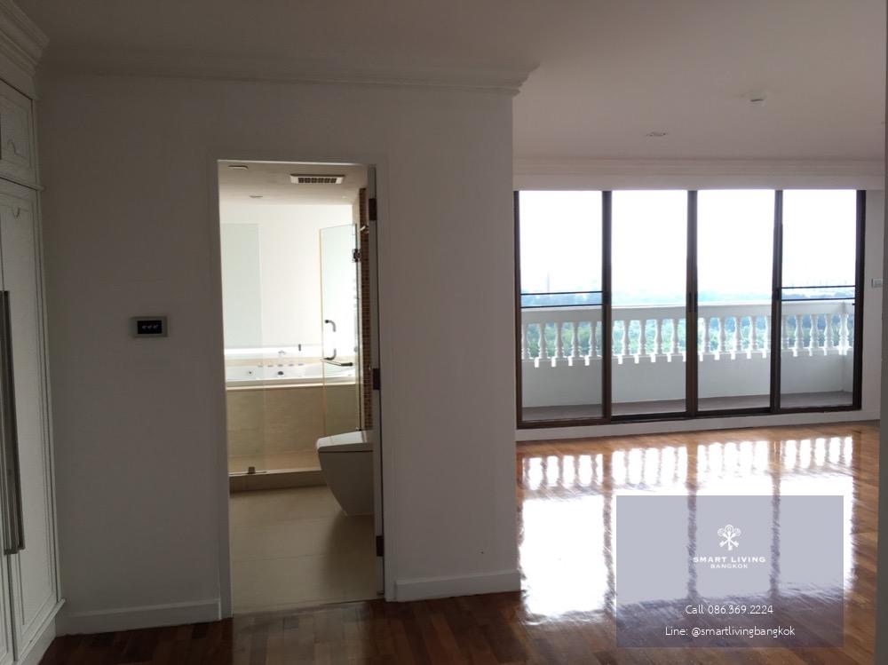 ✨ ให้เช่า 4 bedrooms with lake view near BTS Nana.