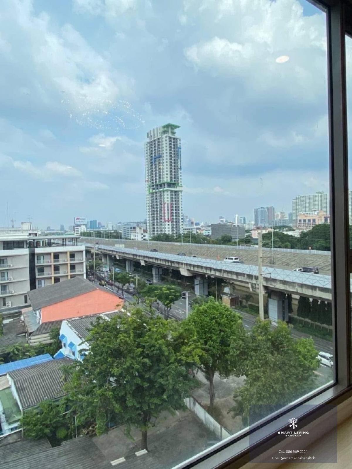 📢👇Very SPECIAL price , low rise condo , unblocked view ,  soundproof glass provide , convenient transportation as  close to the entrance and exit of the Si Rat Expressway, only 700 meters (both sides), near Vichaiyut Hospital, Ramathibodi Hospital , Bang