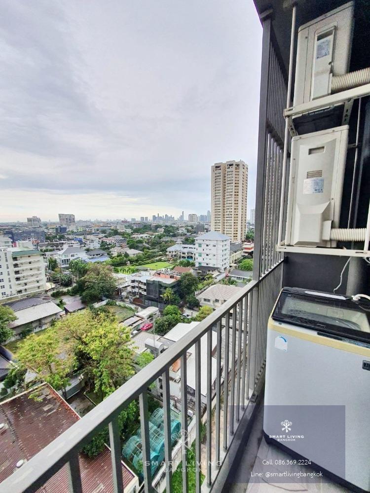 C Ekkamai 1 bed, nice and modern unit, never been rented with clear city view.