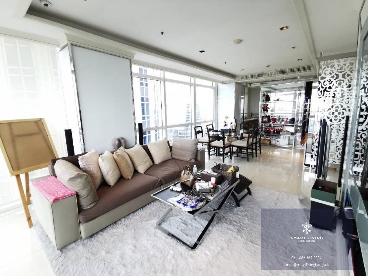 📢👇 Athenee Residence is one of the most sought-after luxury condominiums for living. It is located in a prime area, close to Central Chidlom and Central World, with convenient transportation options near the BTS and expressway, corner unit, unblocked view