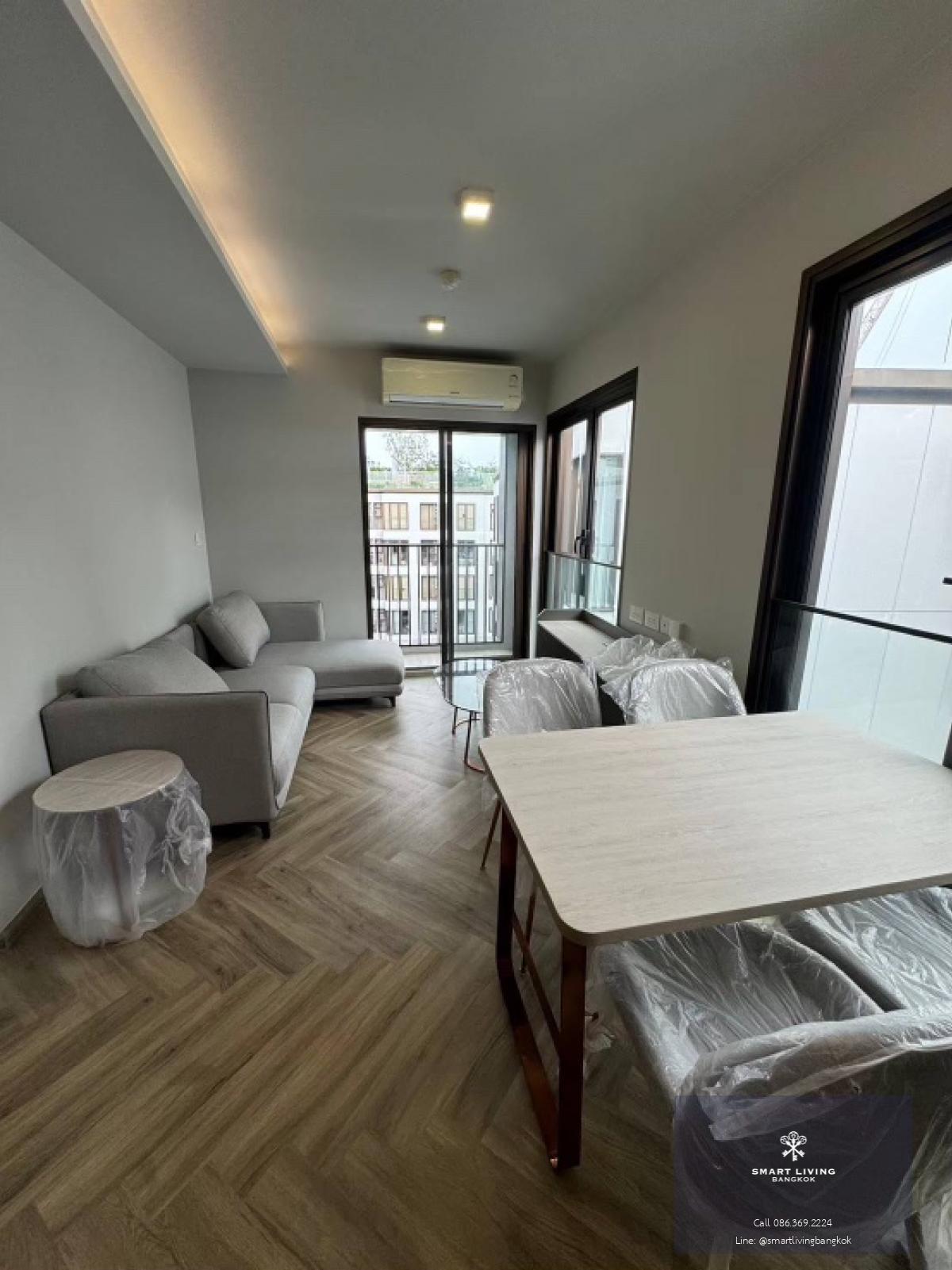 📢👇Brand new unit and low rise project for sale , affordable price and worth for living or investing at  minimal luxury place Chapter Thonglor 25 , surrounded by many popular restaurants, community mall, supermarkets.