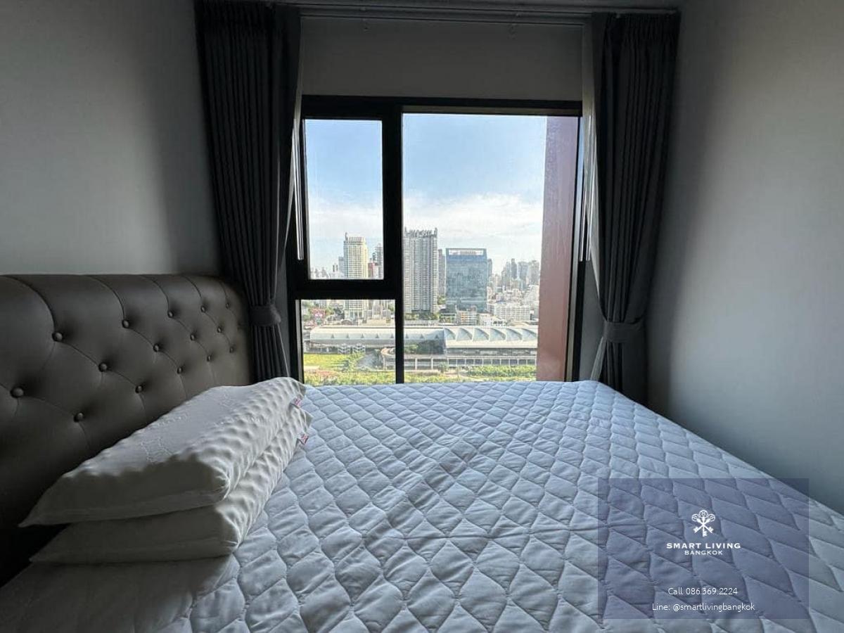 📢👇 Grab or gone! Good location, good price for living or investing ,nice modern decoration at Life Asoke Hype, open view to Makkasan airport link, Fully furnished with high quality Interior, near fortune town, Central Rama 9