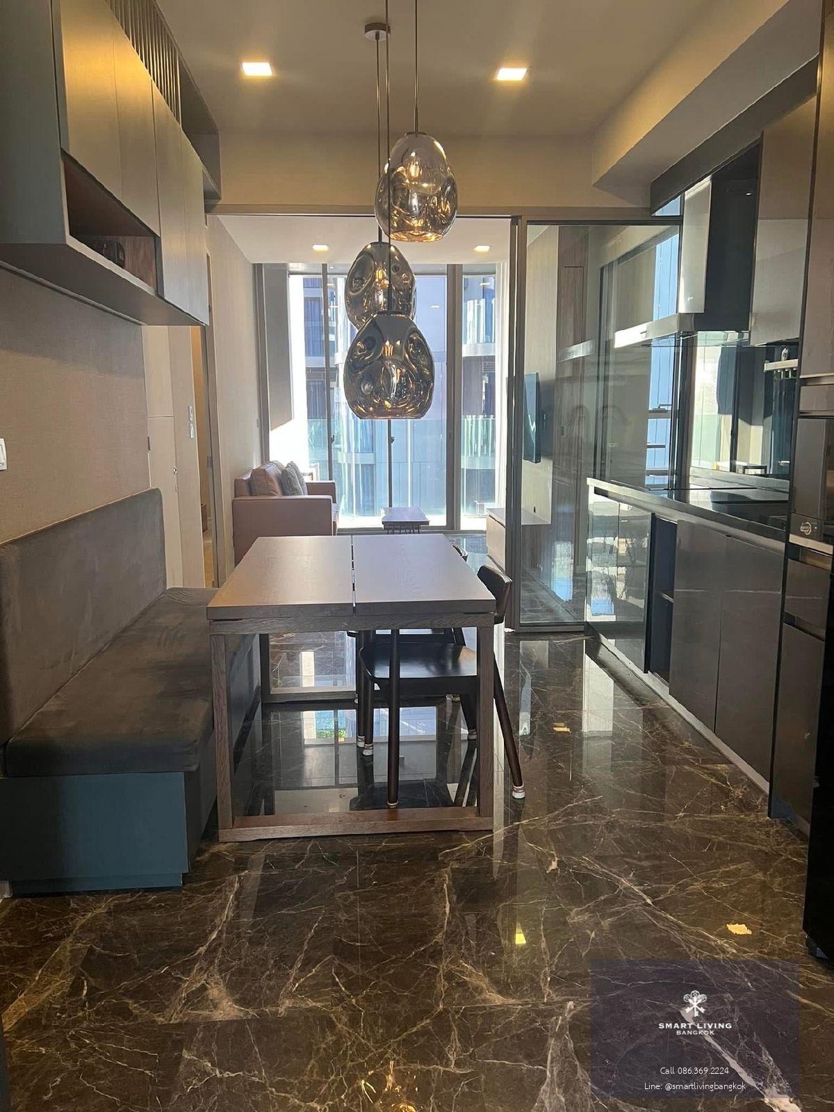 📢👇For investors, receiving monthly rental income 65k:month until April 2027. Low rise petfriendly , quiet and peaceful place, in Em district area, near Benjasiri park,  nice decoration