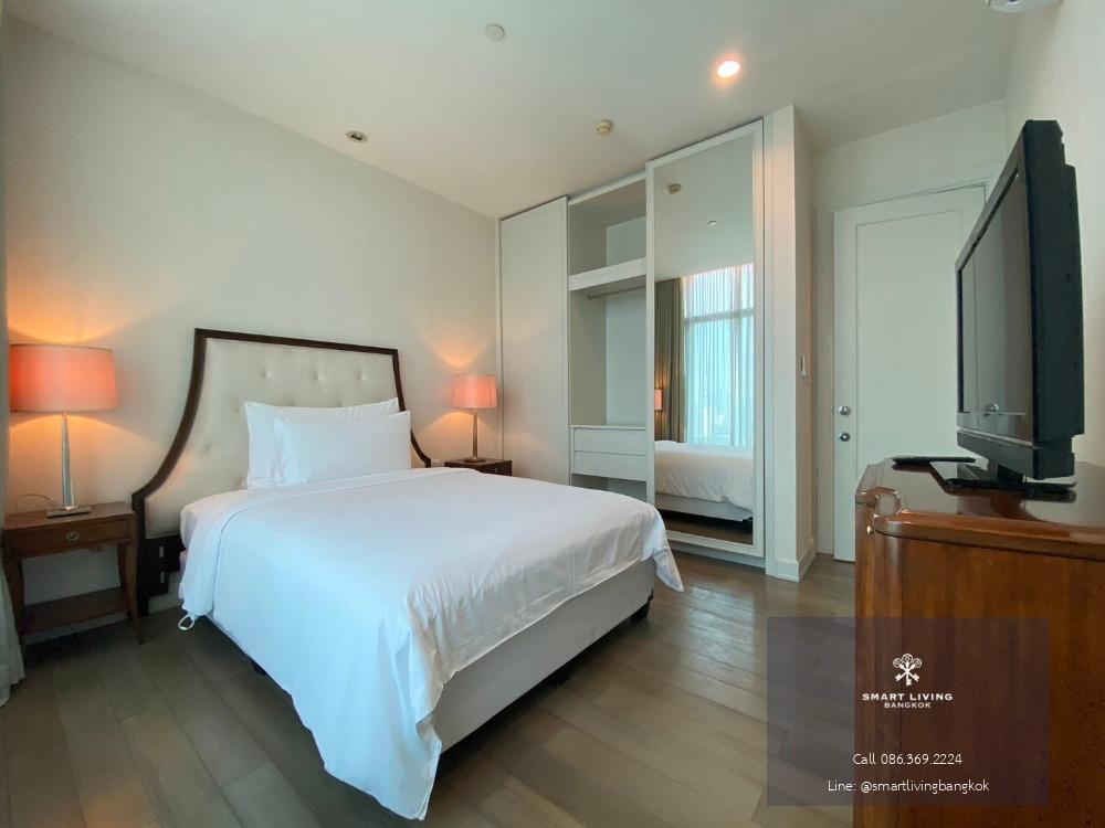 A few unit left! Grand luxury condo at Oriental Residence 2 bedroom High floor, near Bts Ploenchit only 80k Tel.0863692224