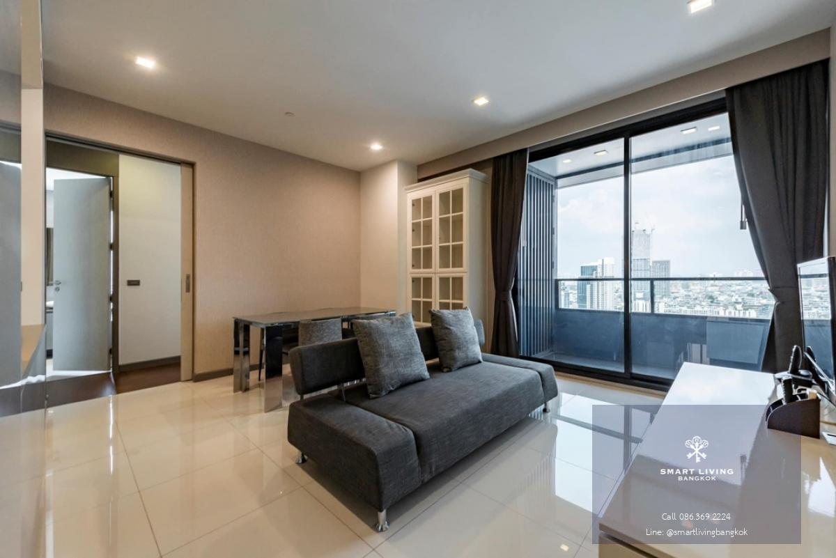 📢👇Petfriendly condo for sale .No high building blocked the view of Icon Siam,  the balcony on the north-west direction, nice decoration, fully furnished, close to Sirat expressway