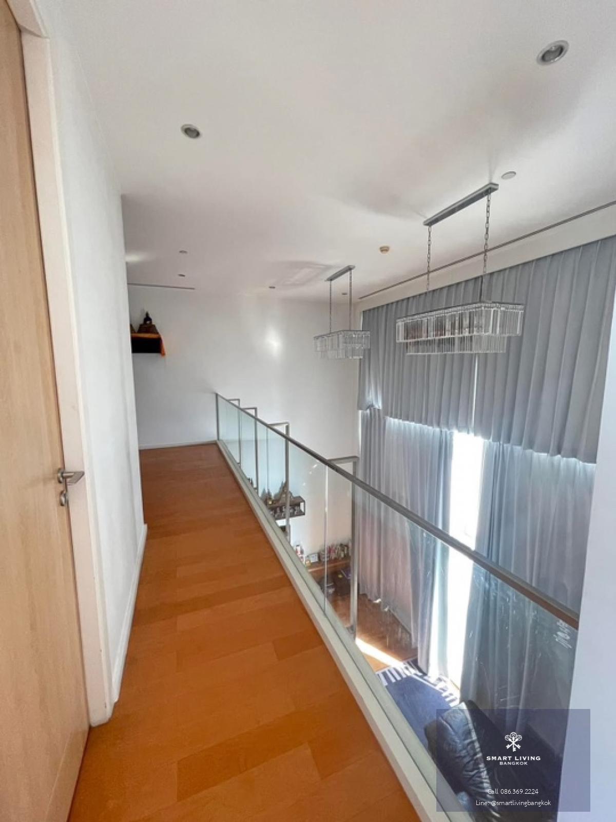 📢👇 Duplex Penthouse at The Wind Ratchayothin, near Major Ratchayothin , easily traveling many routes, unblocked city view