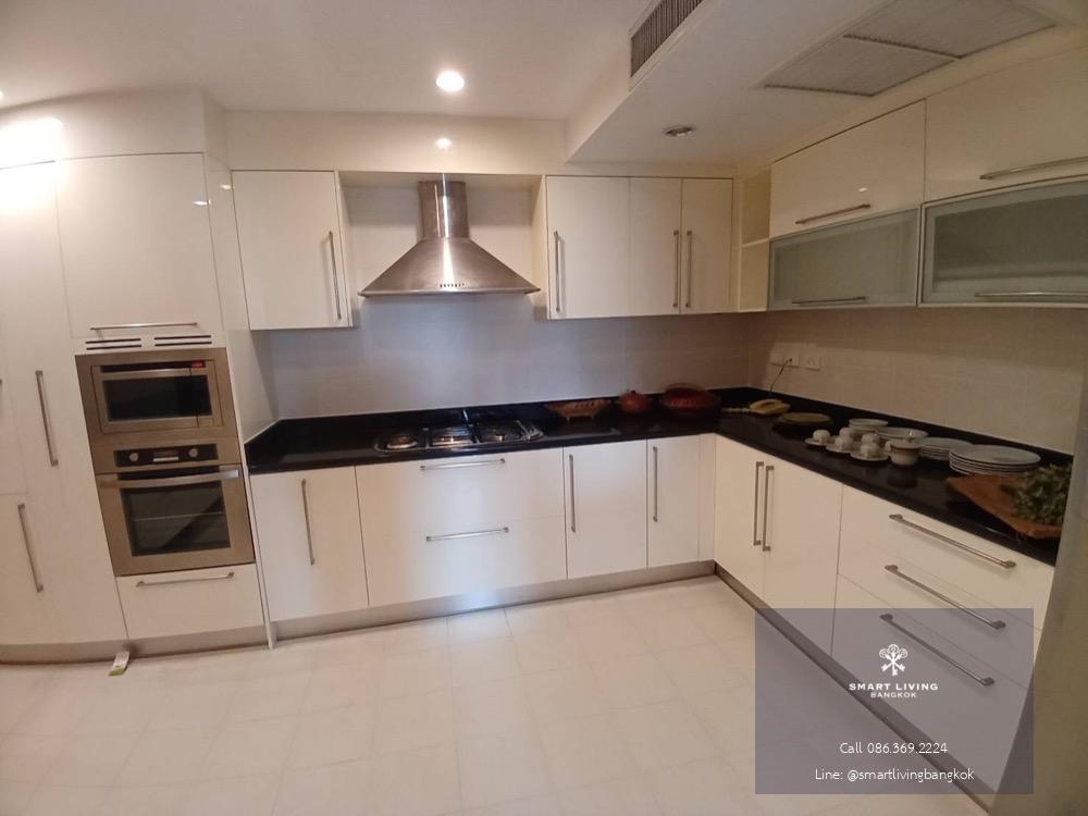 For rent 3 bedrooms, petfriendly in town near BTS Phromphong