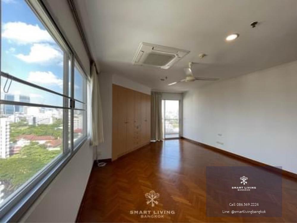 📢👇Renting this huge size unit , partly furnished , big balcony, unblocked view near Sathorn area, quiet and peaceful place to live in good compound