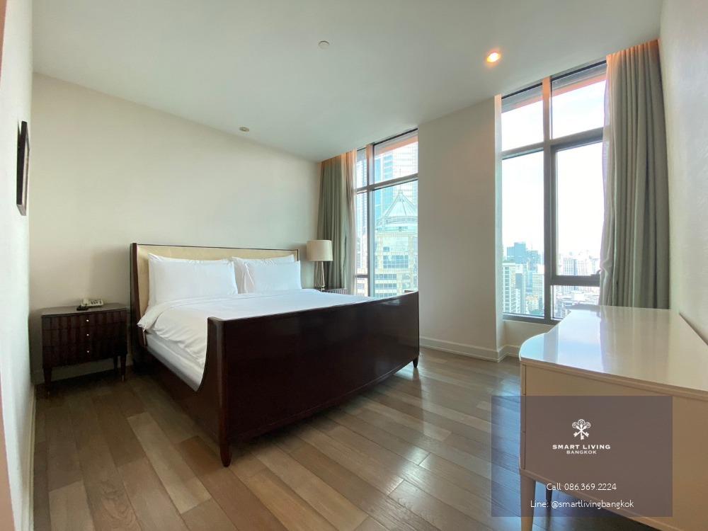 A few unit left! Grand luxury condo at Oriental Residence 2 bedroom High floor, near Bts Ploenchit only 80k Tel.0863692224