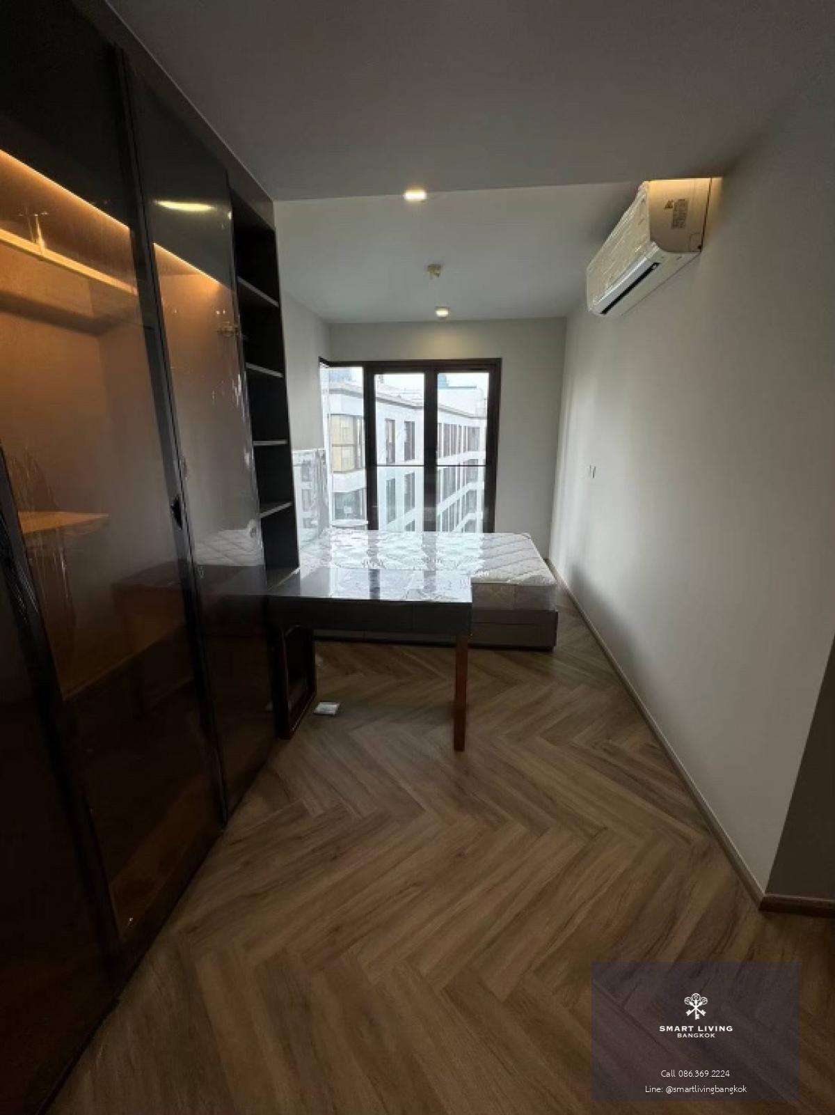 📢👇Brand new unit and low rise project for sale , affordable price and worth for living or investing at  minimal luxury place Chapter Thonglor 25 , surrounded by many popular restaurants, community mall, supermarkets.