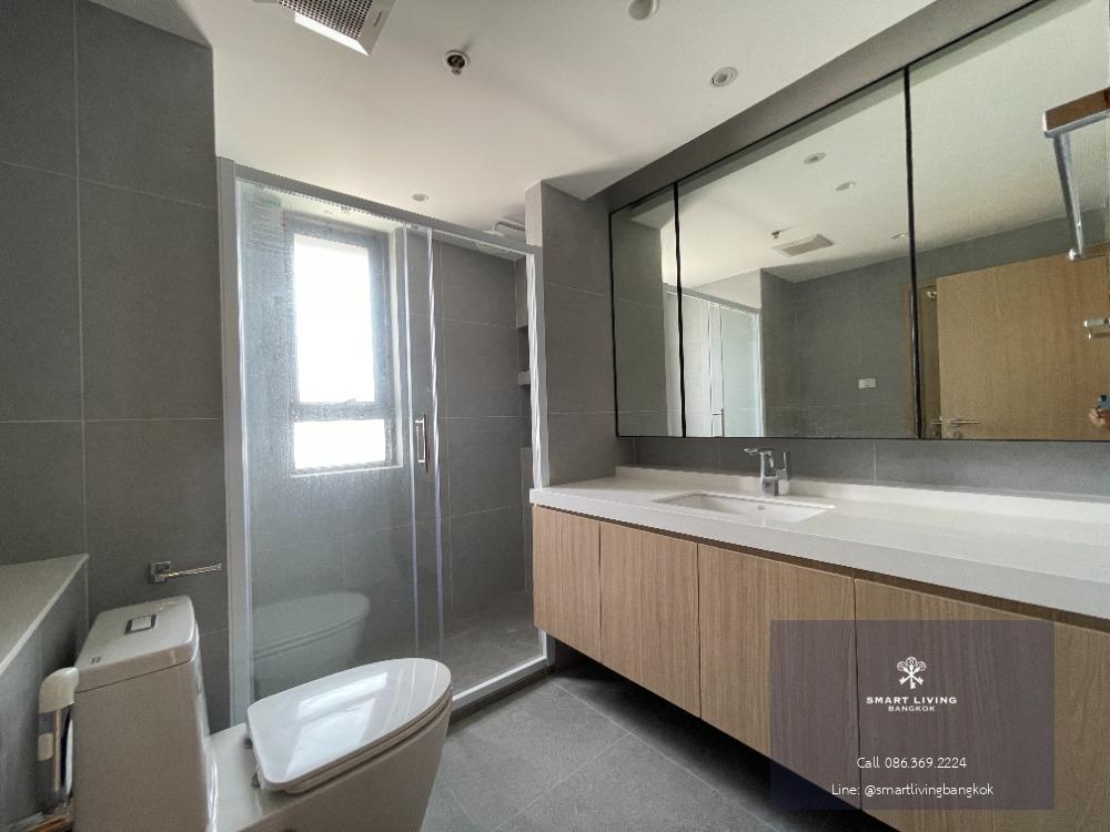 📢👇Newly renovated Roof top Duplex Penthouse huge size with huge balcony , unblocked view , 3 bedrooms , near Ekamai, Thonglor and Phrakanong Available now