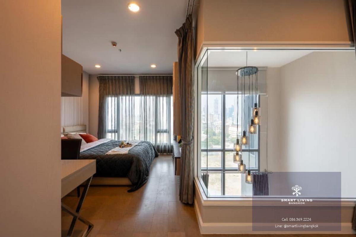 📢👇 Rare item, best deal for 2 bedrooms duplex  , good price nice place to live in Thonglor, with a spacious balcony with the stunning panoramic view of city, nice modern decoration , only few steps to BTS