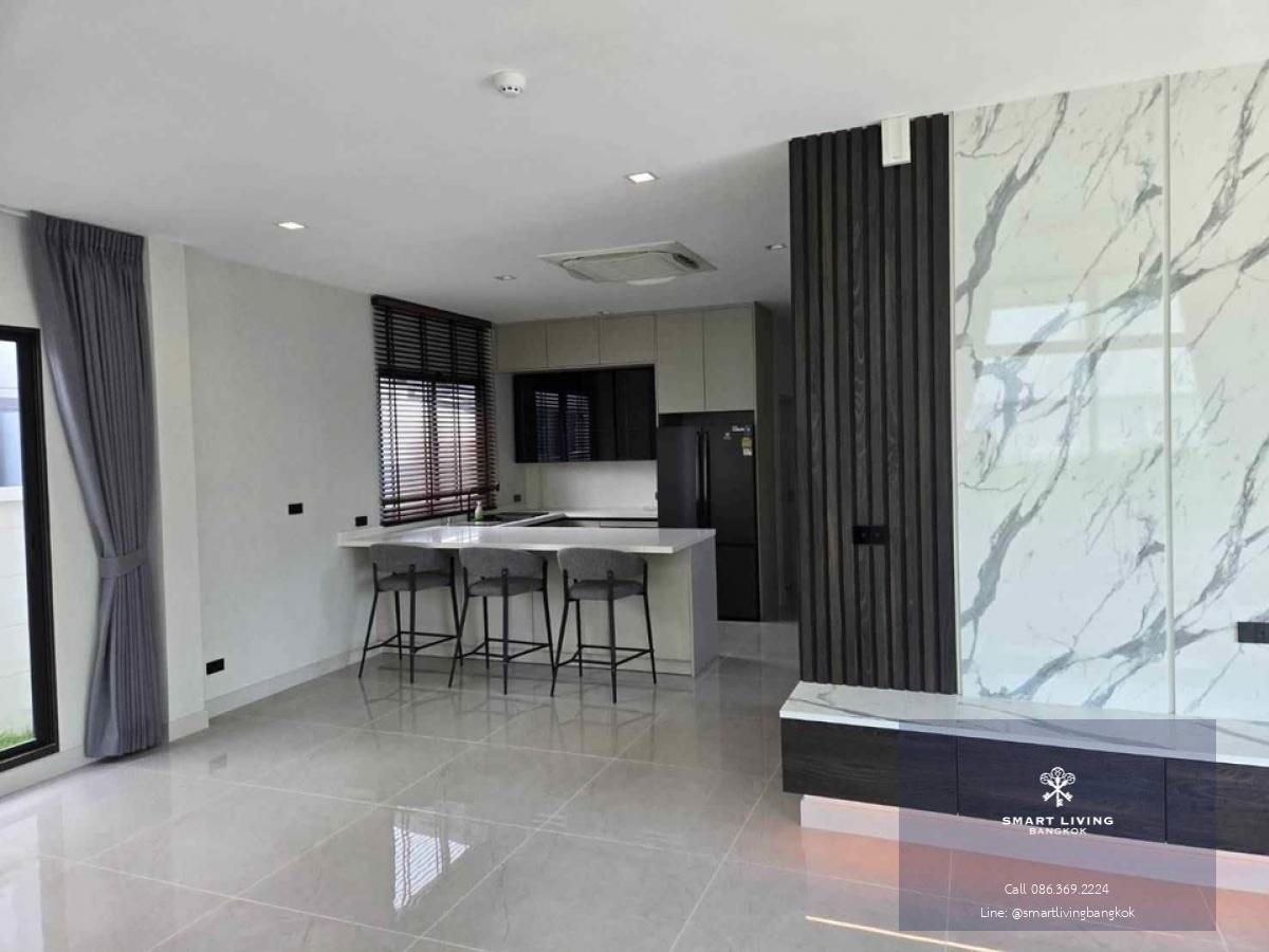 📢👇 Brand new two-story detached house on corner plot, never lived in, in a quiet alley at Bangkok Boulevard Bangna KM 5