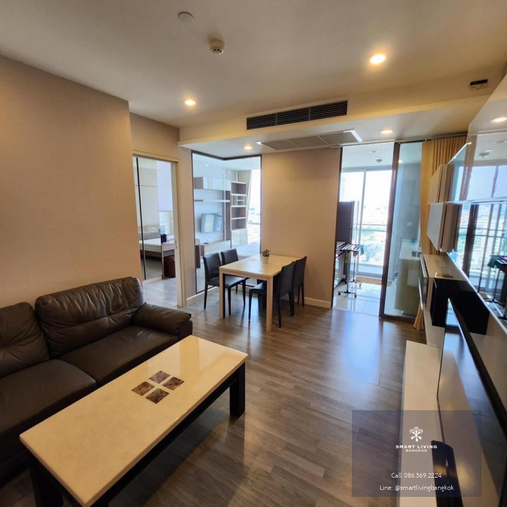 📢👇Grab or gone! Good price nice place in Sathorn near many popular restaurants, easy traveling in many streets and routes, near Silom, express way, fully furnished, closed kitchen, ready to move in