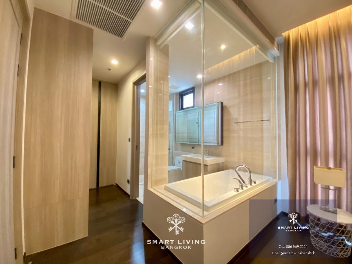 📢👇Sell with tenant til Sep 25
Many  reasons to rent or buy here at The XXXIX By Sansiri
Good to live near BTS
Good to live near Em district 
Good price
Nice decoration