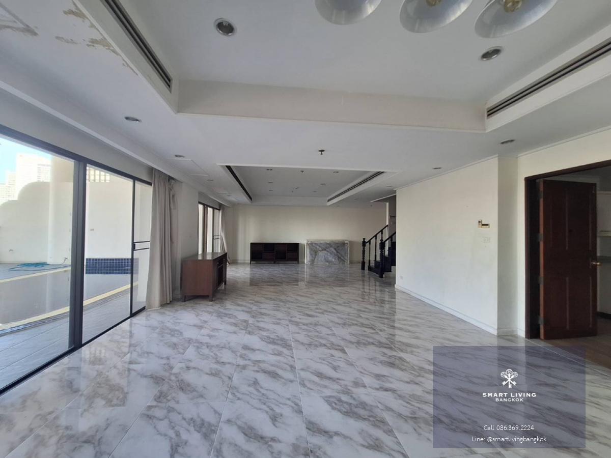 📢👇Living or investing in luxury duplex unit with private pool, walking distance to Emporium