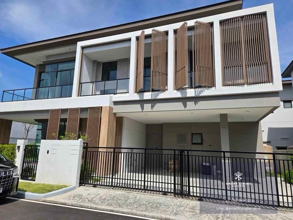 📢👇 Brand new two-story detached house on corner plot, never lived in, in a quiet alley at Bangkok Boulevard Bangna KM 5