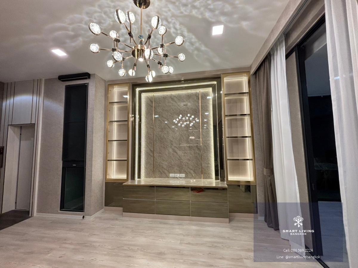 📢👇3 Storey house with lift in good compound and good security, nice decoration, walkable to Wellington International school, near Suvarnabhumi airport