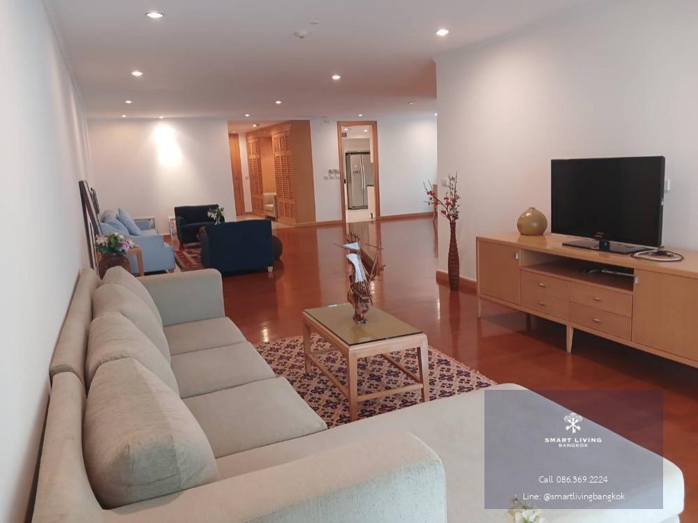 For rent 3 bedrooms, petfriendly in town near BTS Phromphong