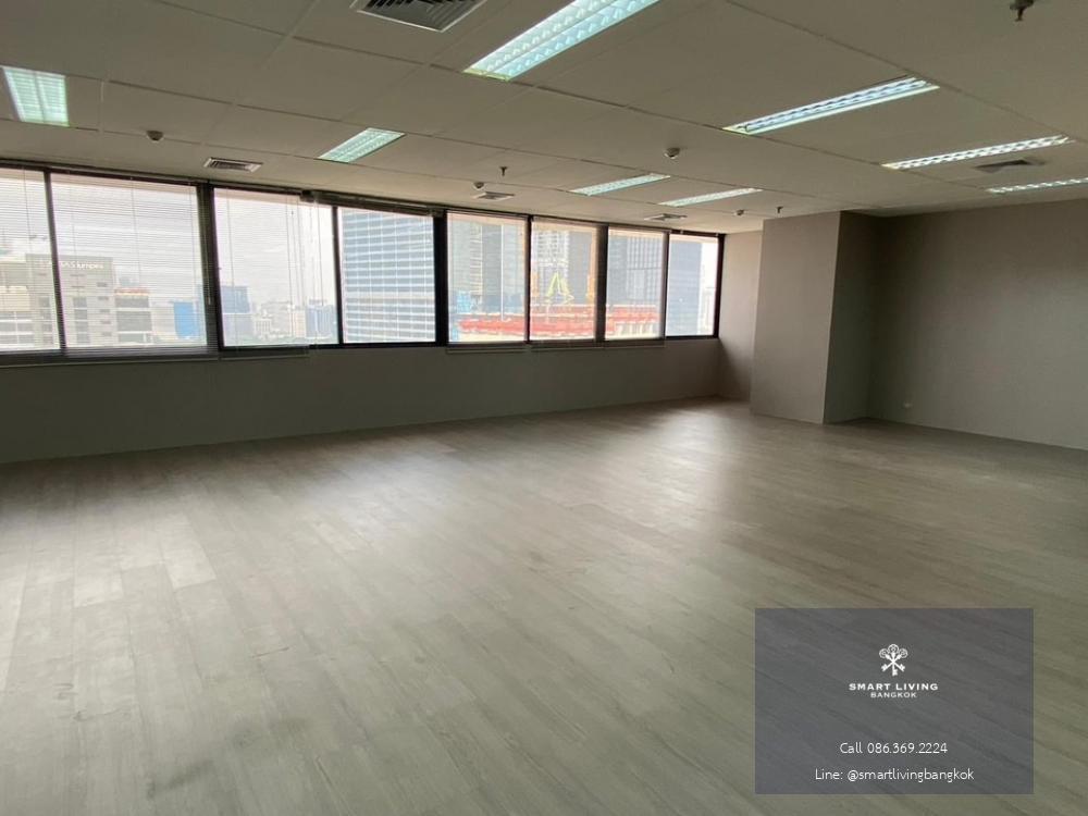 📢👇Office space for rent / sale located in Lumphini Tower with 12 elevators, separated into high and low zones, convenient for visitors.