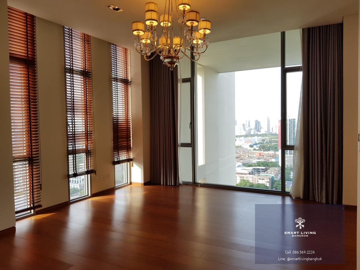 📢👇Rare item  Luxury condo 4 beds Duplex, private lift and pool, spacious living room , unblocked view, located in Sathorn, next to Sukhothai Hotel. There are three exits: one to Soi Suan Phlu , Soi Nanta(Sathon 1),  Sukhothai hotel ( south Sathon ), conce