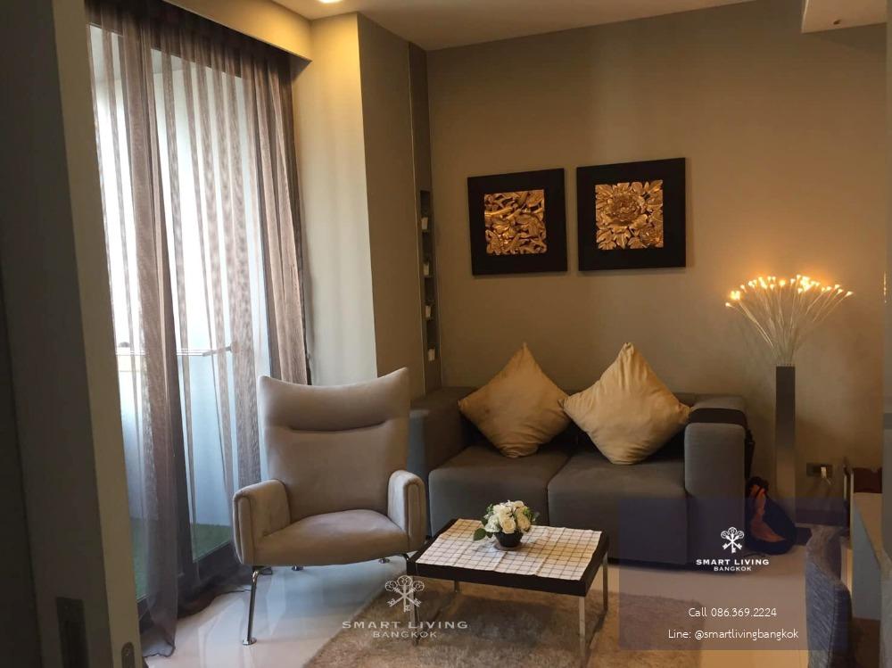 M Silom 1 bed, beautiful unit with clear city view and close to Silom Plaza and AIA Tower.