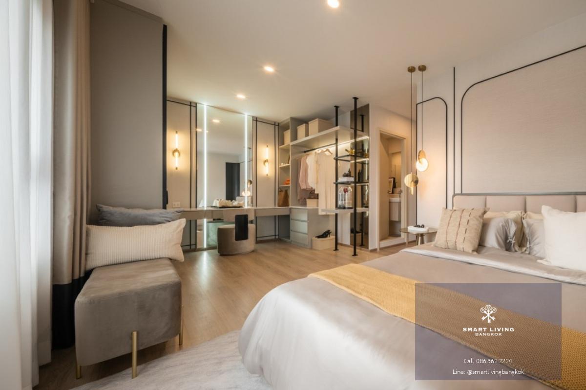 📢👇Rare Item!! Brand new project and simplex unit , combine units for 3 beds, Convenient transportation with quick access to Asoke, Sathorn, etc ,close to the Chalerm Mahanakorn Expressway, near Lumpini park, One Bangkok