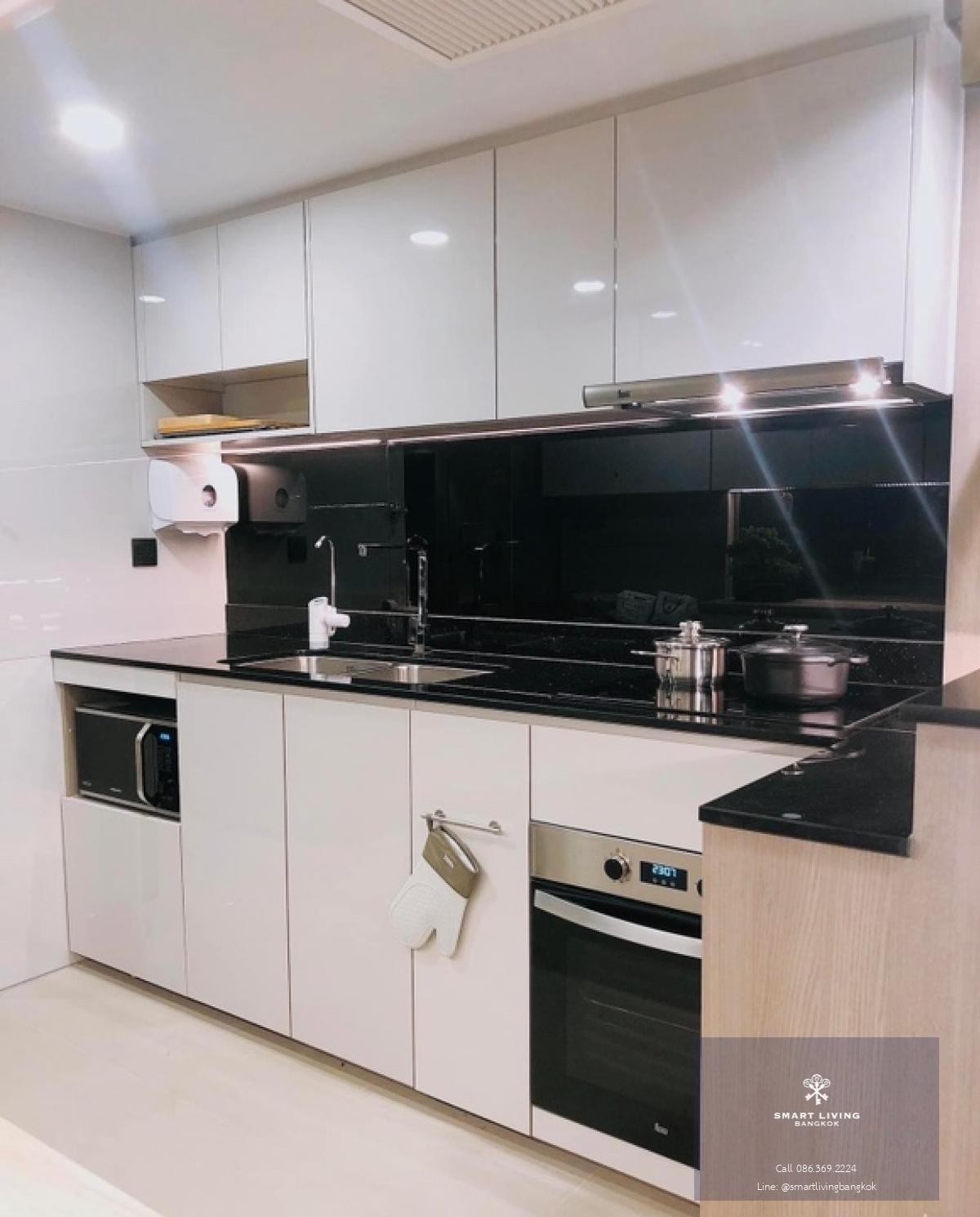 📢👇 Affordable and worth the investment or living, with a price of less than 10 million baht, in a residence located near Bangkok\ s fashion district and close to numerous universities, schools, and hospitals.