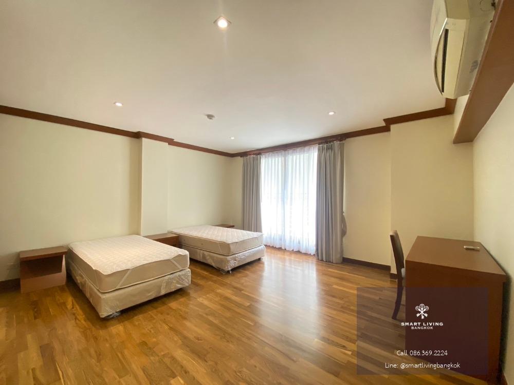 For rent! Huge residence 4 bedroom with maid room in mid of Sukhumvit near BTS Asok and Terminal 21