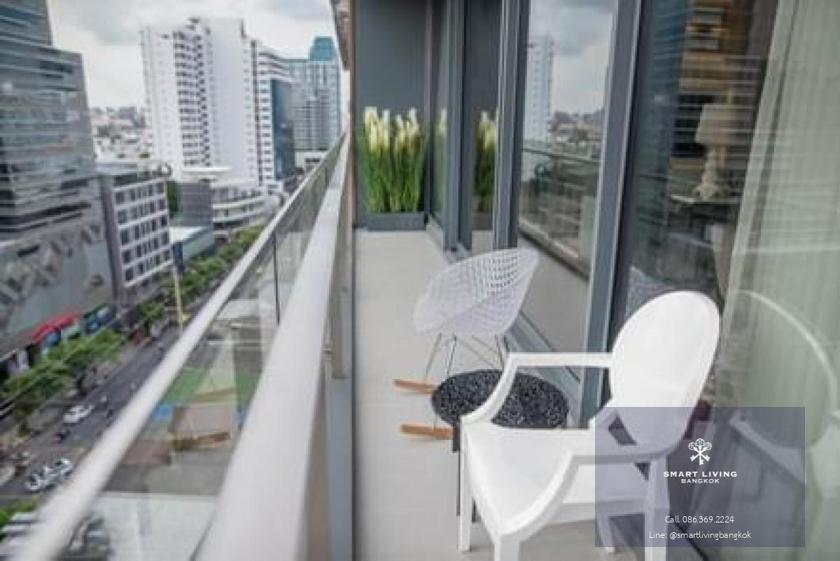 📢👇 WOWWWWWWow! Luxury condo in Thonglor.Wow! Fully decorated by Starck’s design.Wow! Big living room, long balcony city viewWow! Good price